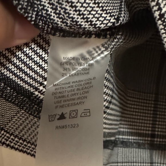 Vince Camuto Black and White Plaid Blouse - Picture 6 of 6